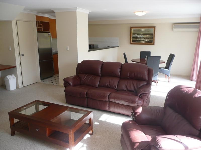 2/32 Eastbrook Terrace, East Perth WA 6004