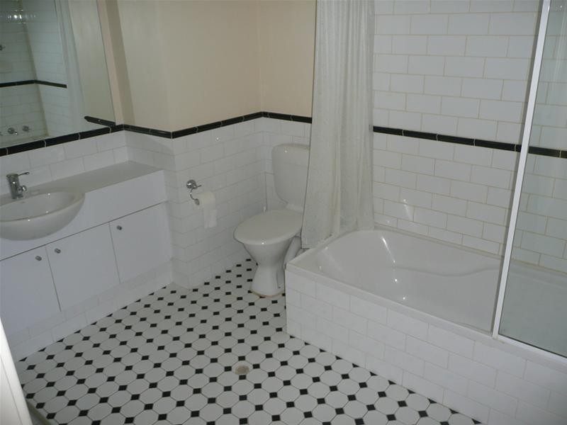 2/32 Eastbrook Terrace, East Perth WA 6004