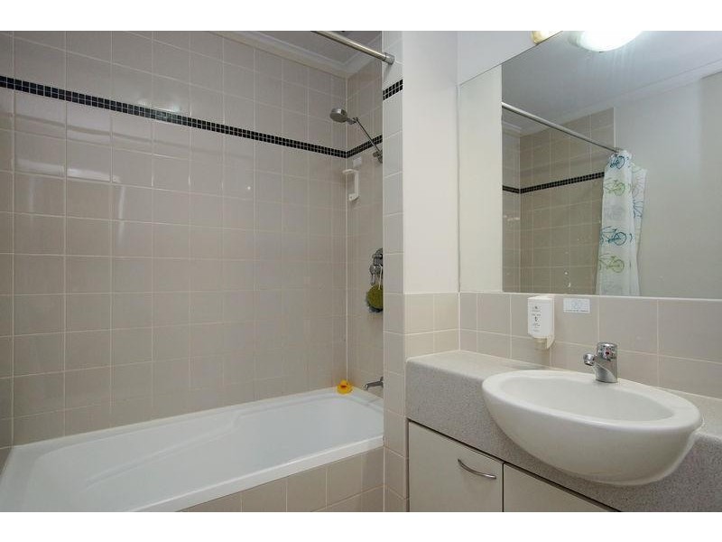 22 /116 Mounts Bay Road, Perth WA 6000