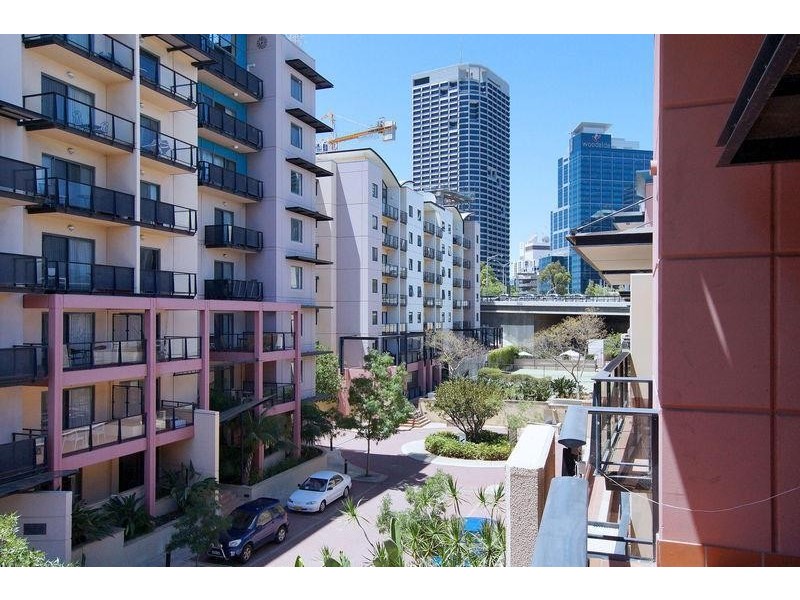 22 /116 Mounts Bay Road, Perth WA 6000