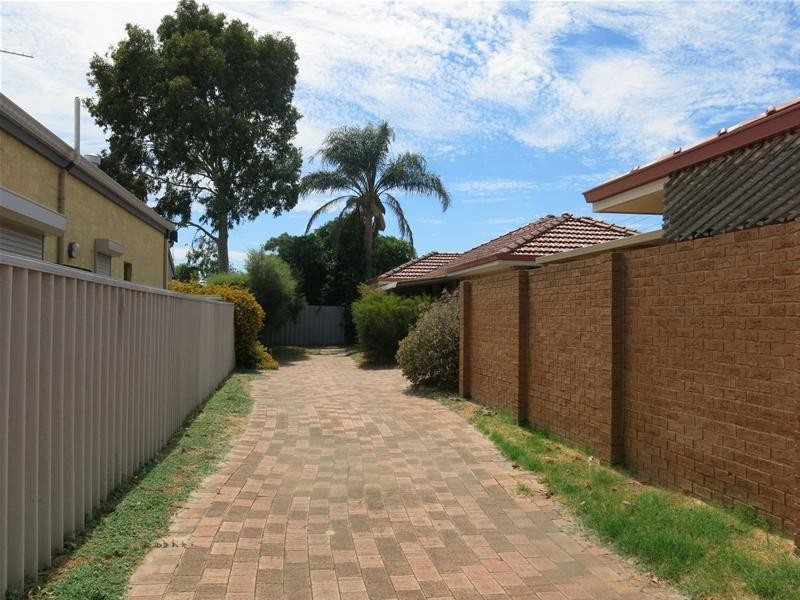 135A Knutsford Avenue, Rivervale WA 6103