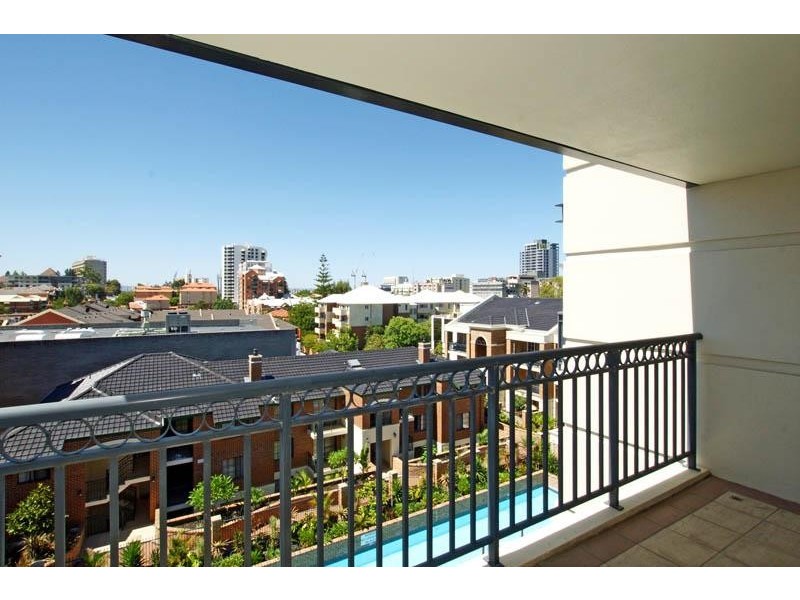 39/123 Wellington Street, East Perth WA 6004