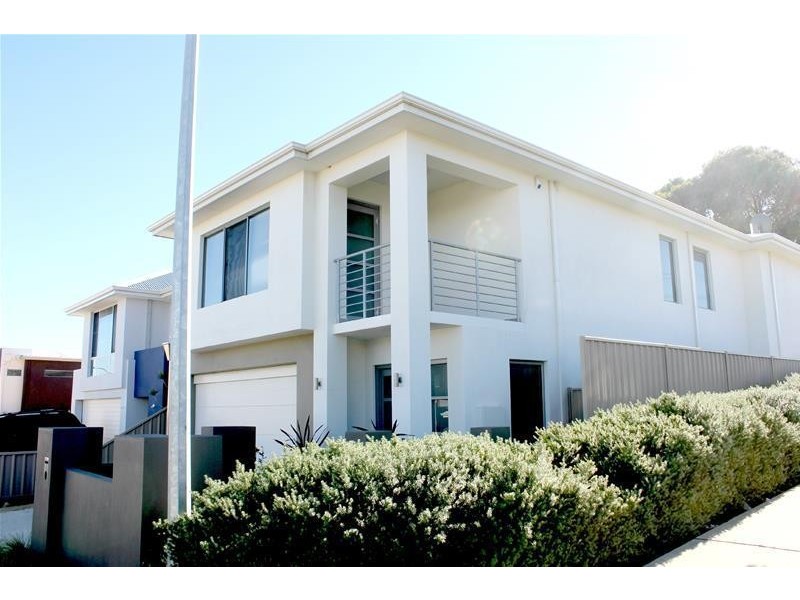 2 Fullston Way, Beaconsfield WA 6162