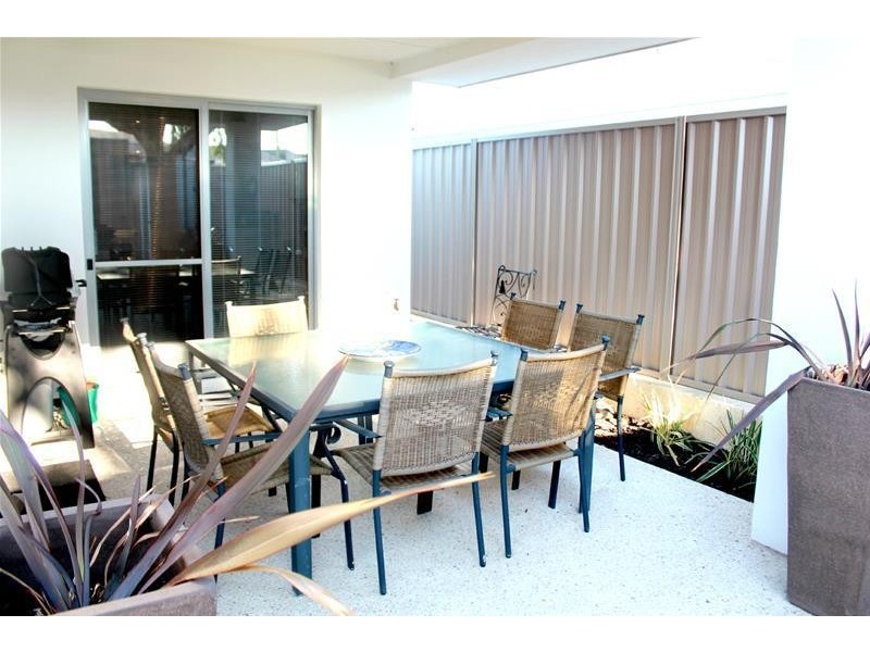 2 Fullston Way, Beaconsfield WA 6162