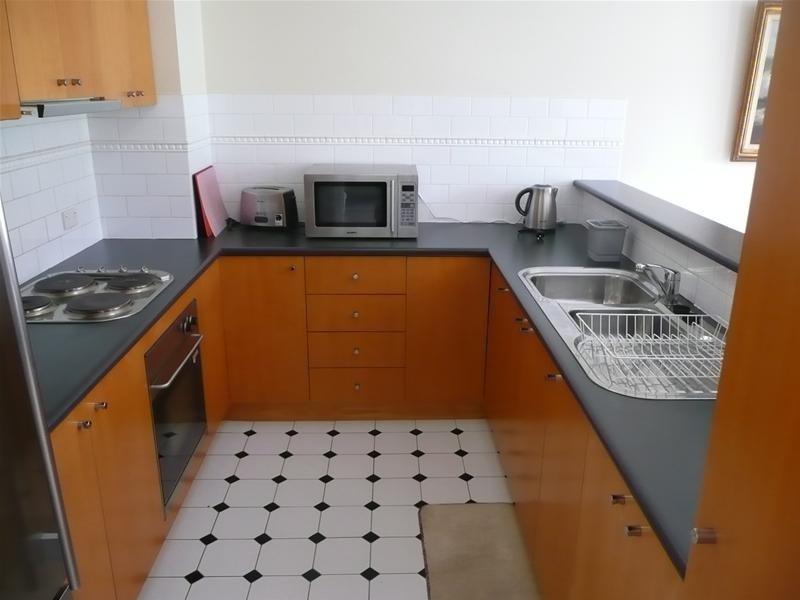 2/32 Eastbrook Terrace, East Perth WA 6004