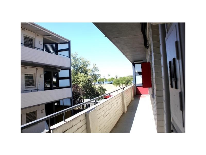 14/124 Terrace Road, Perth WA 6000