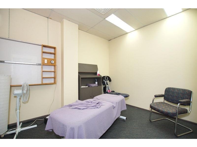 3 & 4 205 Burslem Drive, Maddington WA 6109