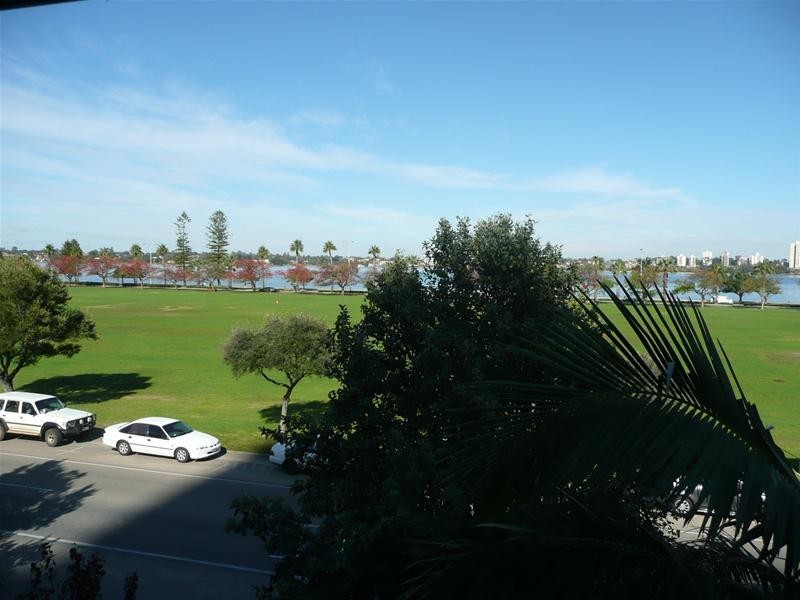 25/124 Terrace Road, Perth WA 6000