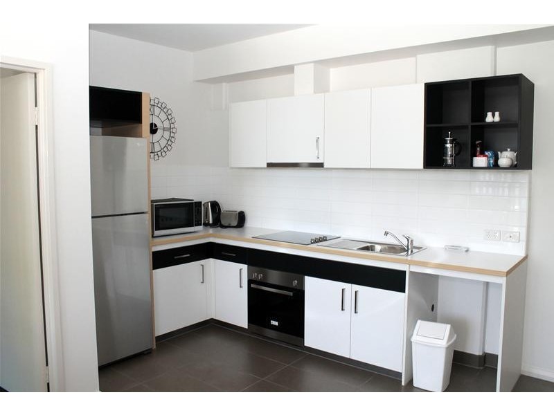 9/2 Points Way, Cockburn Central WA 6164