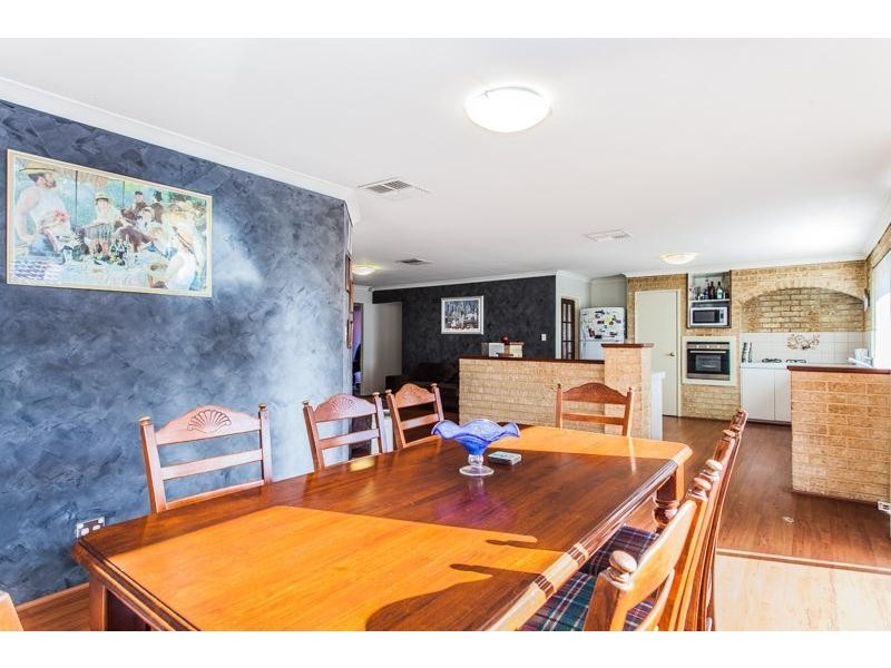 138 Hamelin Drive, Ballajura WA 6066