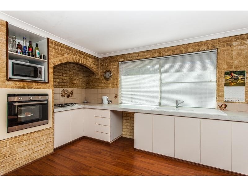 138 Hamelin Drive, Ballajura WA 6066