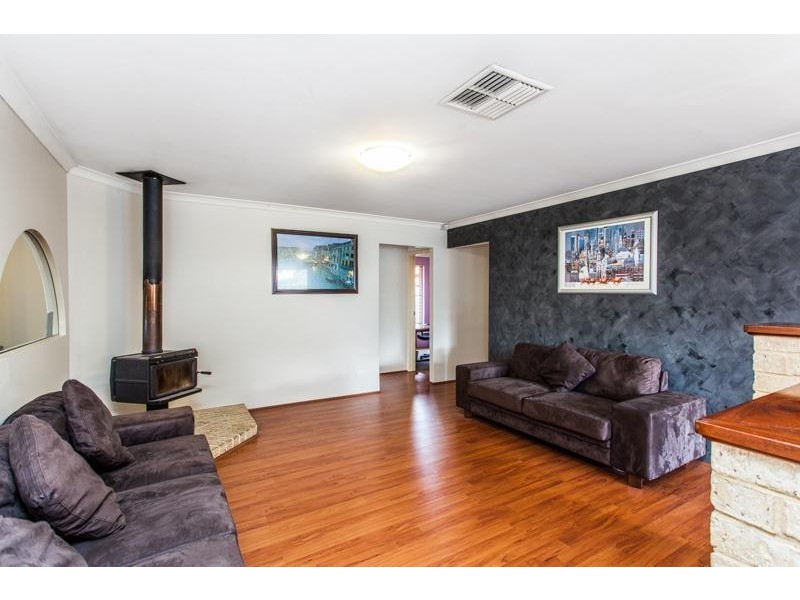 138 Hamelin Drive, Ballajura WA 6066