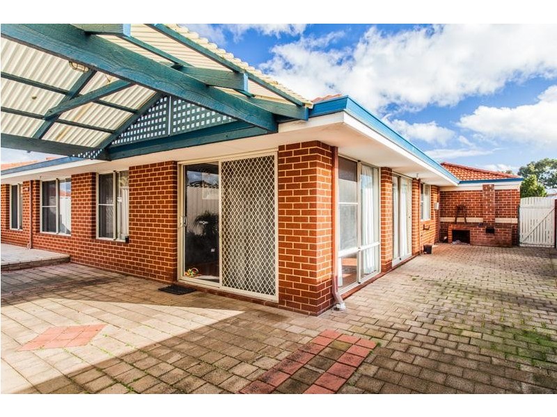 138 Hamelin Drive, Ballajura WA 6066