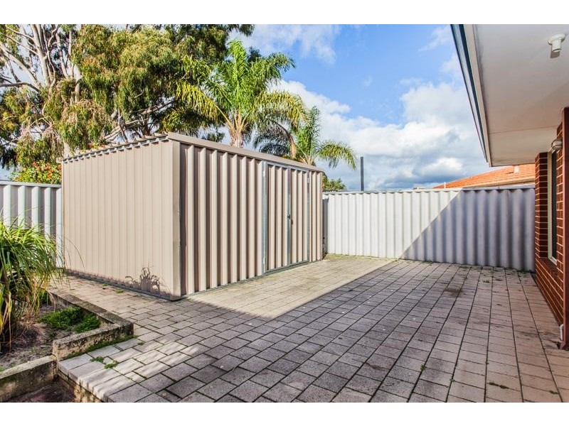 138 Hamelin Drive, Ballajura WA 6066