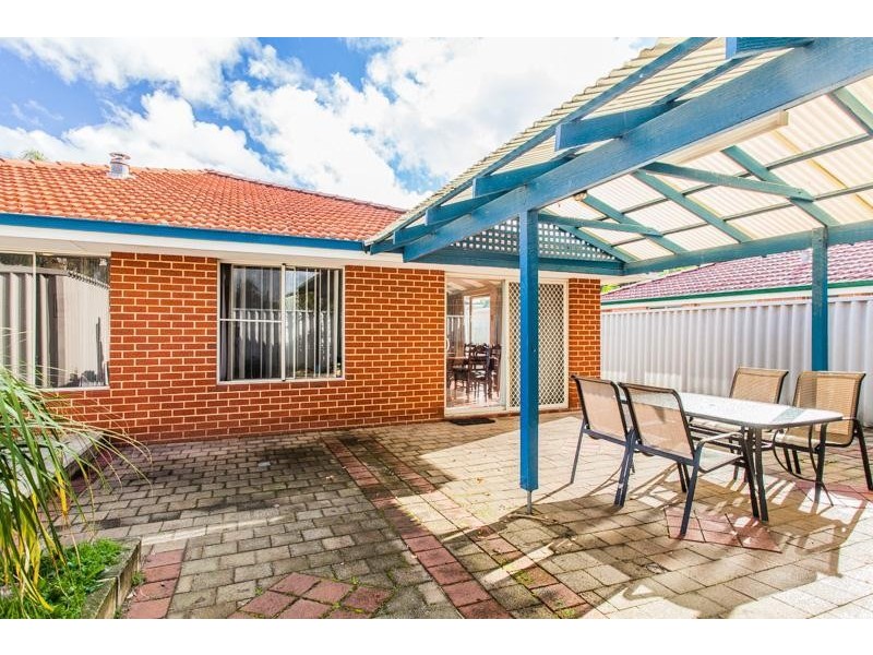 138 Hamelin Drive, Ballajura WA 6066