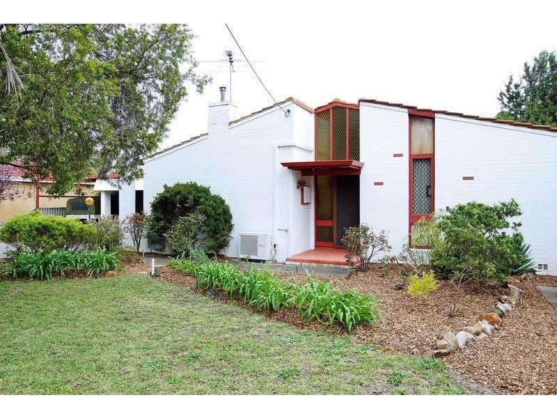 6 McCormack Street, Armadale WA 6112