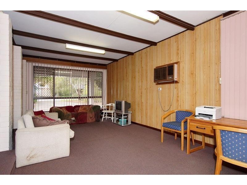 6 McCormack Street, Armadale WA 6112