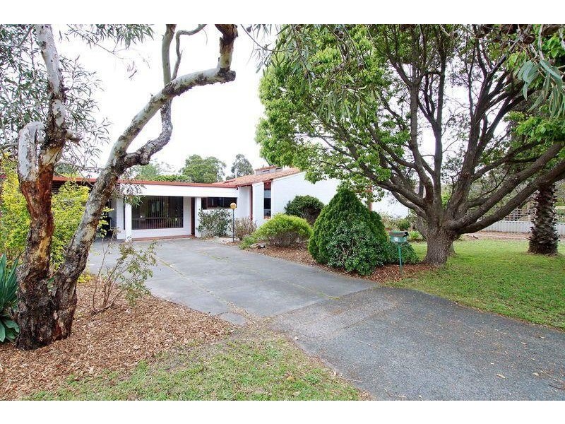 6 McCormack Street, Armadale WA 6112