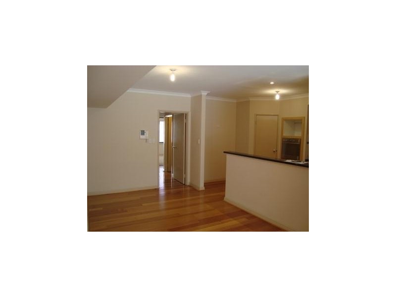 2/10 Tully Road, East Perth WA 6004