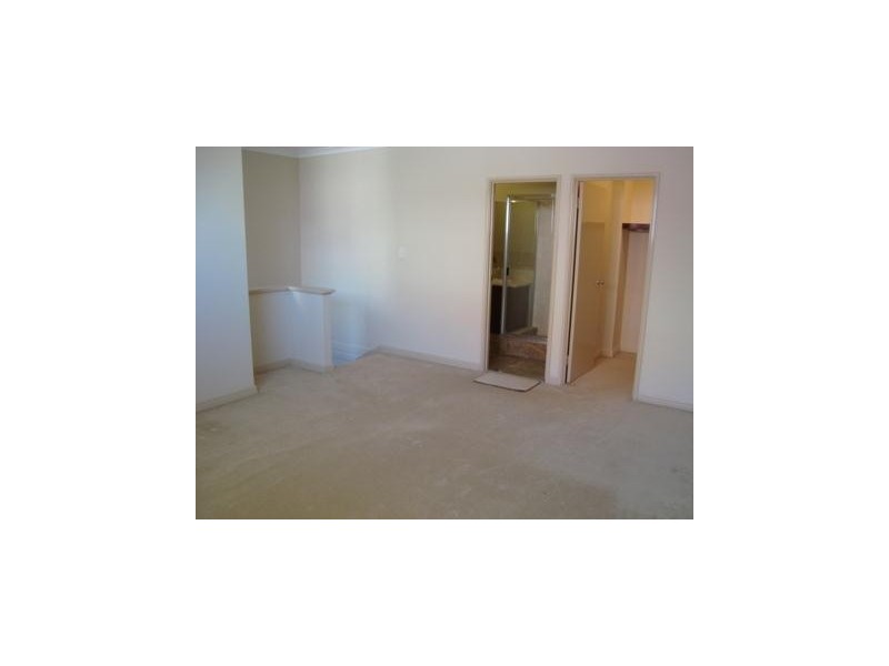 2/10 Tully Road, East Perth WA 6004