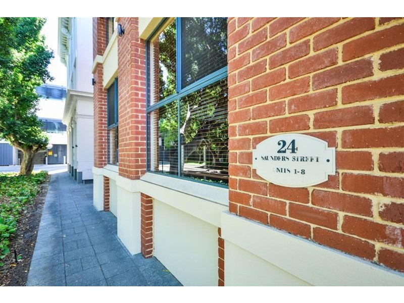 1/24 Saunders Street, East Perth WA 6004