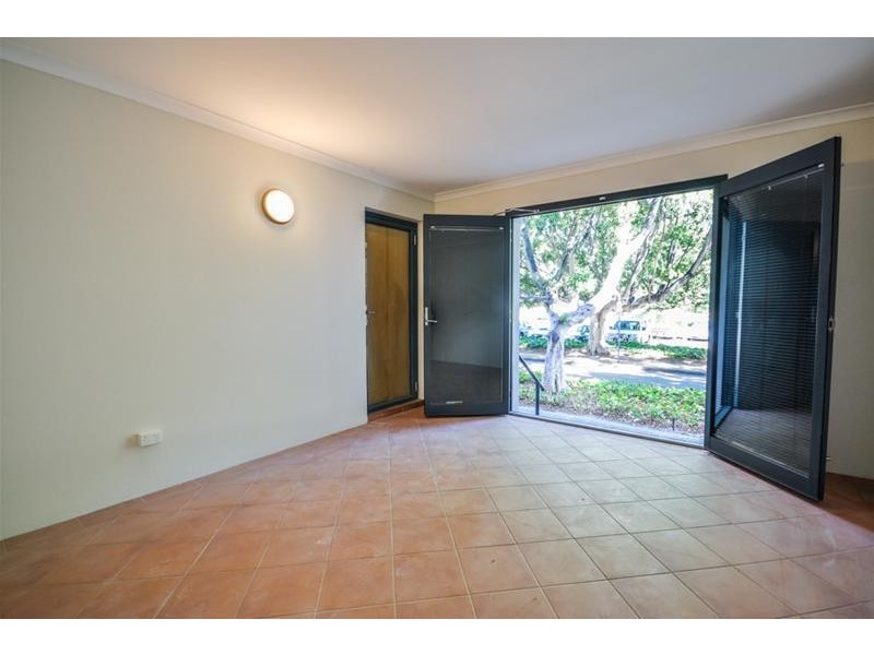 1/24 Saunders Street, East Perth WA 6004