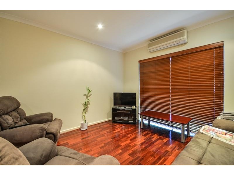 1/24 Saunders Street, East Perth WA 6004