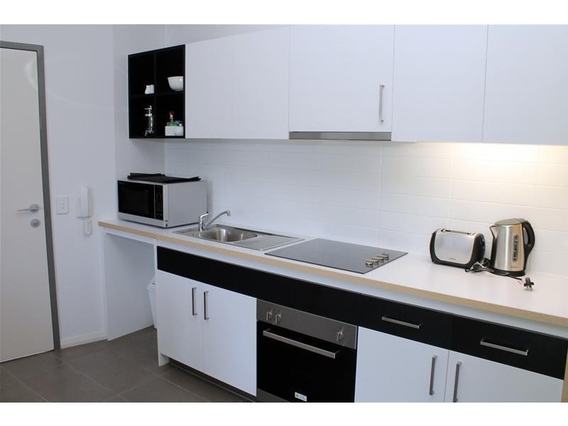 10/6 Points Way, Cockburn Central WA 6164