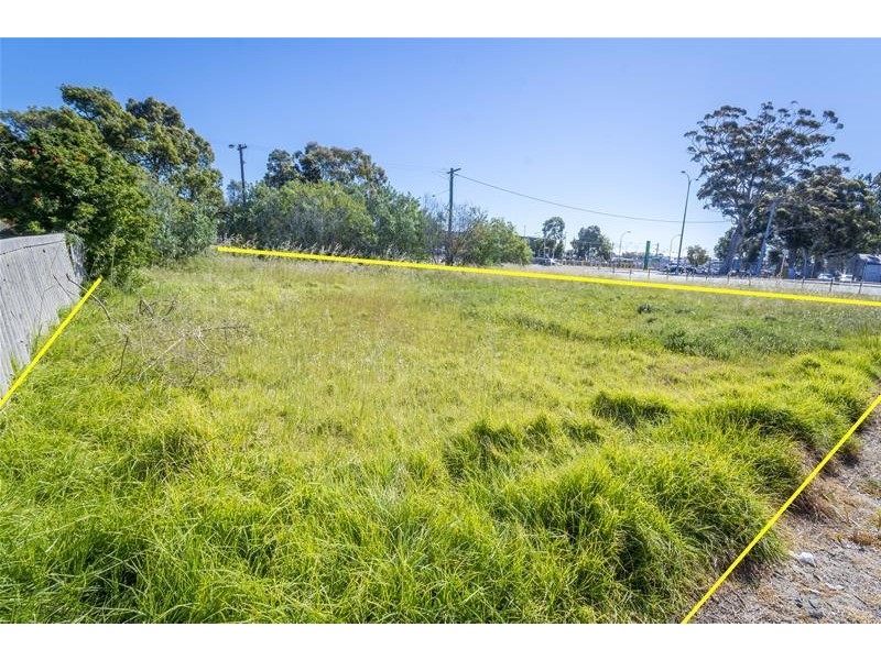 2 The Crescent, Maddington WA 6109