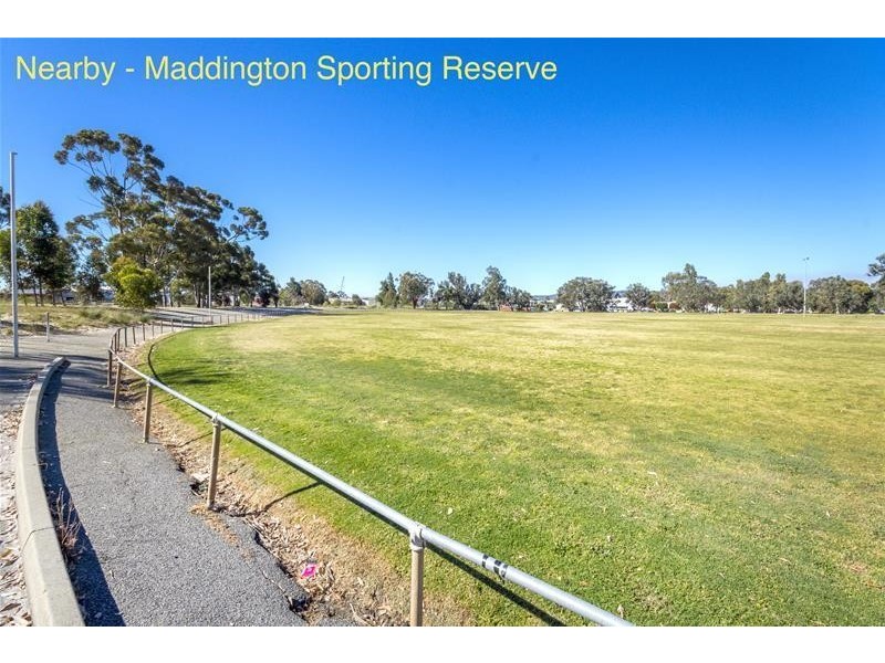 2 The Crescent, Maddington WA 6109