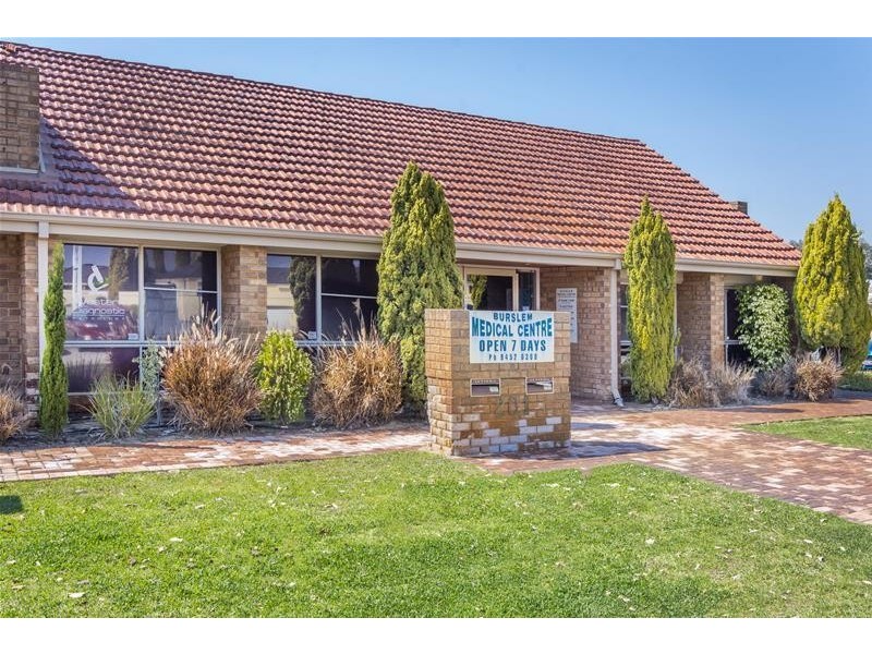2 The Crescent, Maddington WA 6109