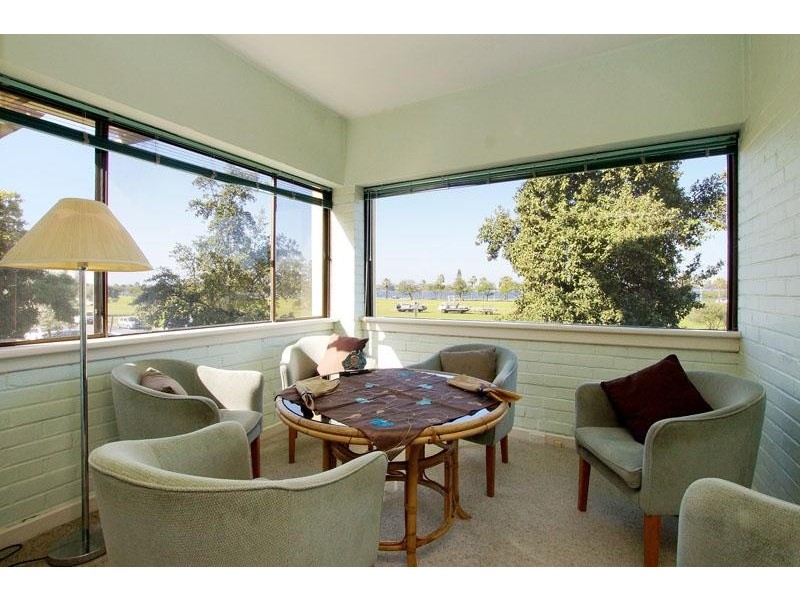 9/130 Terrace Road, Perth WA 6000