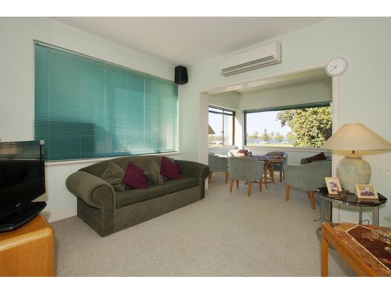 9/130 Terrace Road, Perth WA 6000