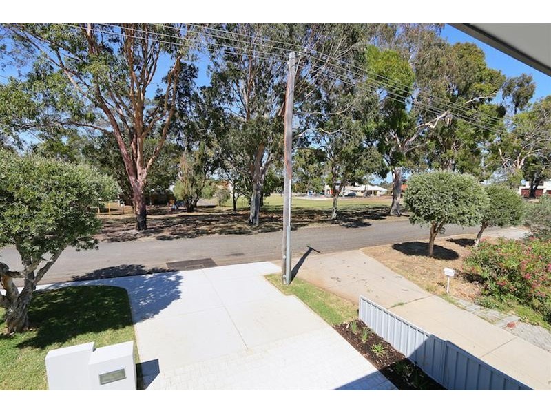 76B McKenzie Way, Embleton WA 6062