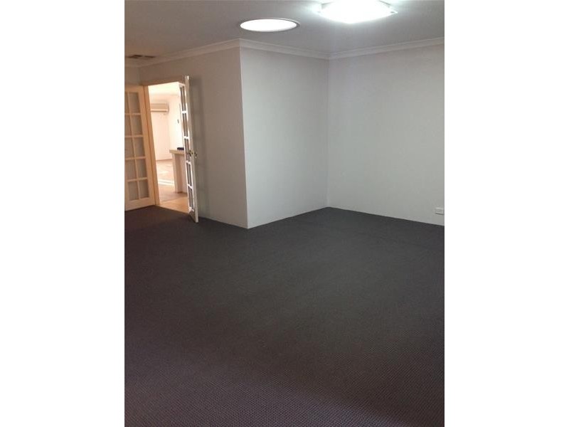 6 Petrea Place, Canning Vale WA 6155