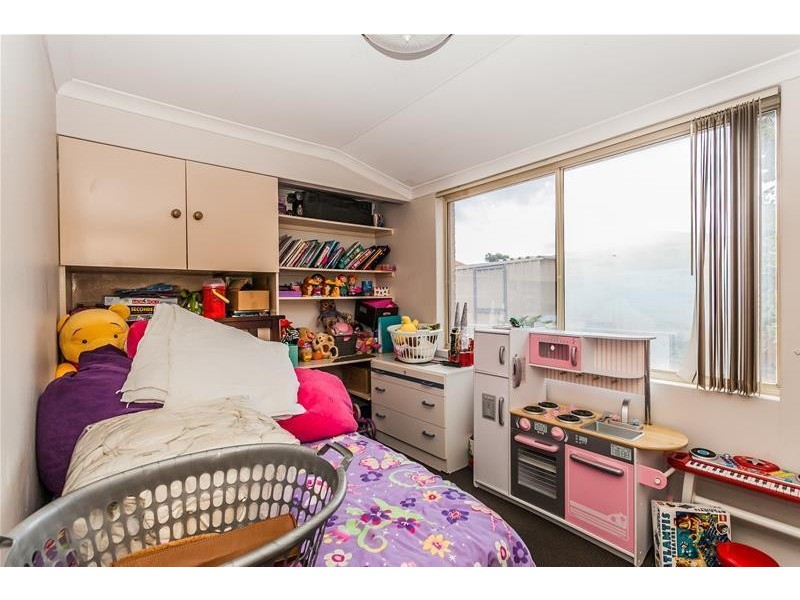 6 Petrea Place, Canning Vale WA 6155