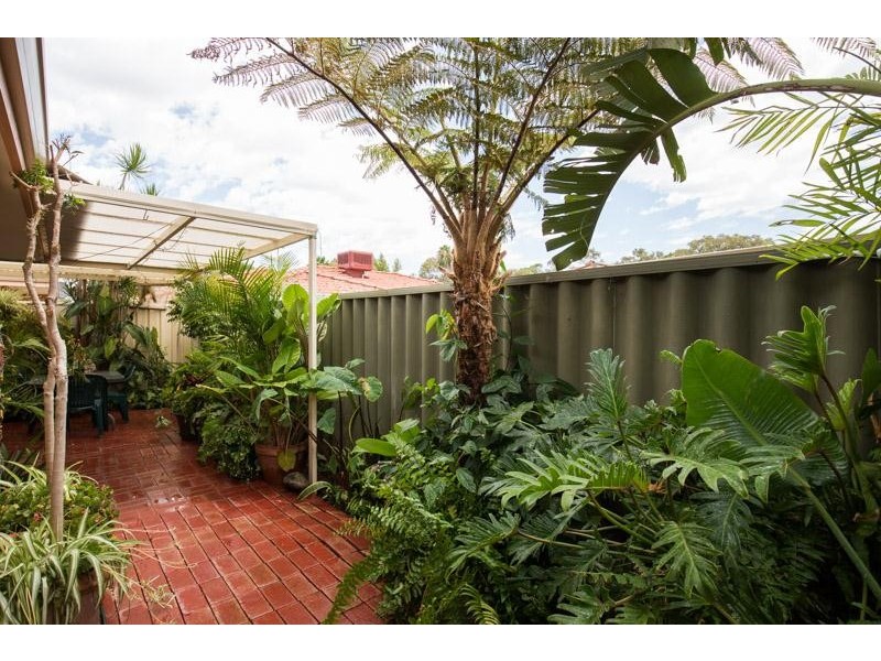 8/2 Bland Place, Beechboro WA 6063