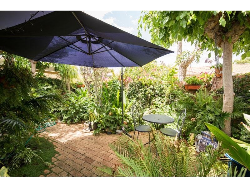 8/2 Bland Place, Beechboro WA 6063