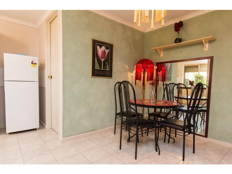 8/2 Bland Place, Beechboro WA 6063