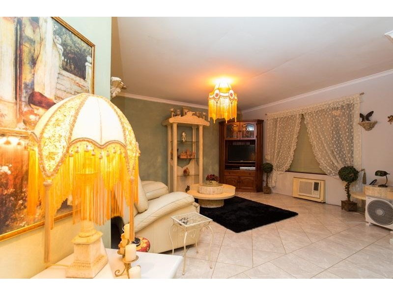 8/2 Bland Place, Beechboro WA 6063