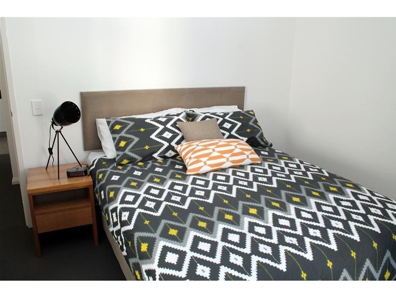 15/2 Points Way, Cockburn Central WA 6164