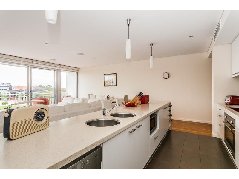 8/22 Eastbrook Terrace, East Perth WA 6004