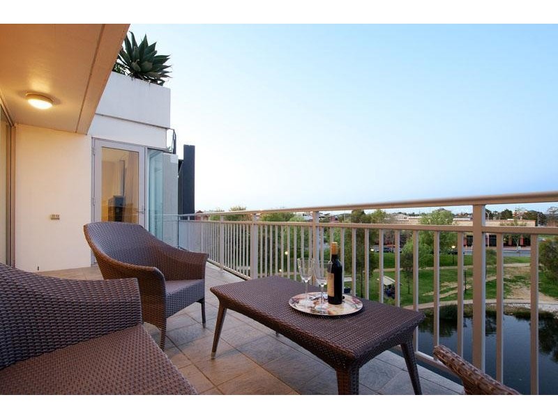 8/22 Eastbrook Terrace, East Perth WA 6004