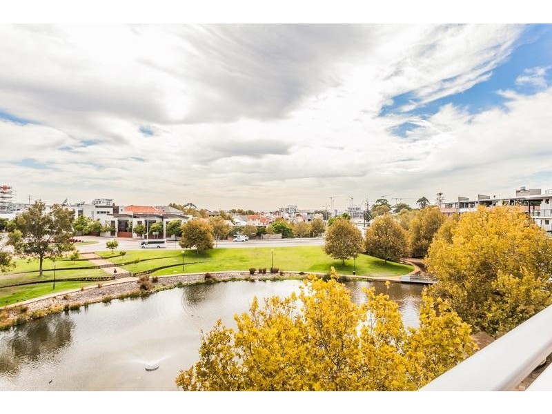 8/22 Eastbrook Terrace, East Perth WA 6004