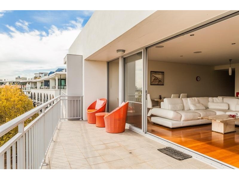 8/22 Eastbrook Terrace, East Perth WA 6004