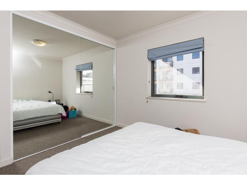 13/110 Mounts Bay Road, Perth WA 6000