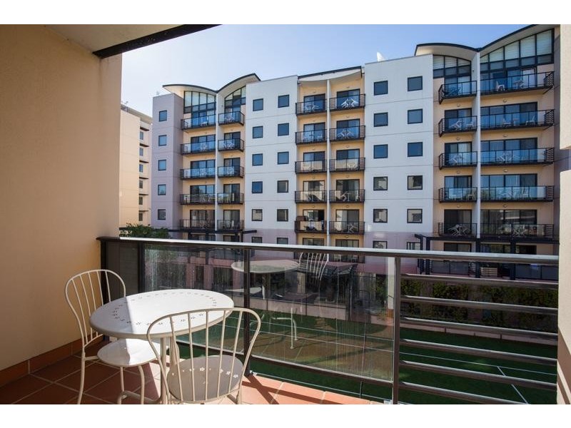 13/110 Mounts Bay Road, Perth WA 6000