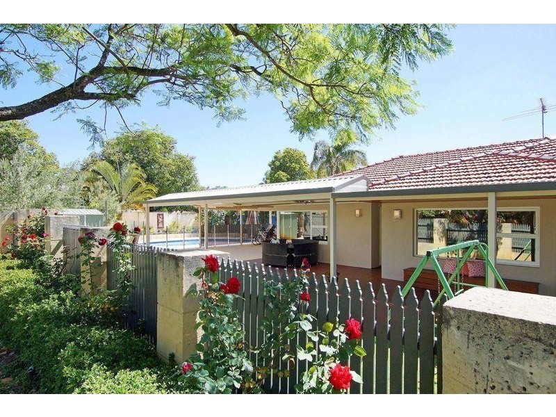 64 St Michael Terrace, Mount Pleasant WA 6153