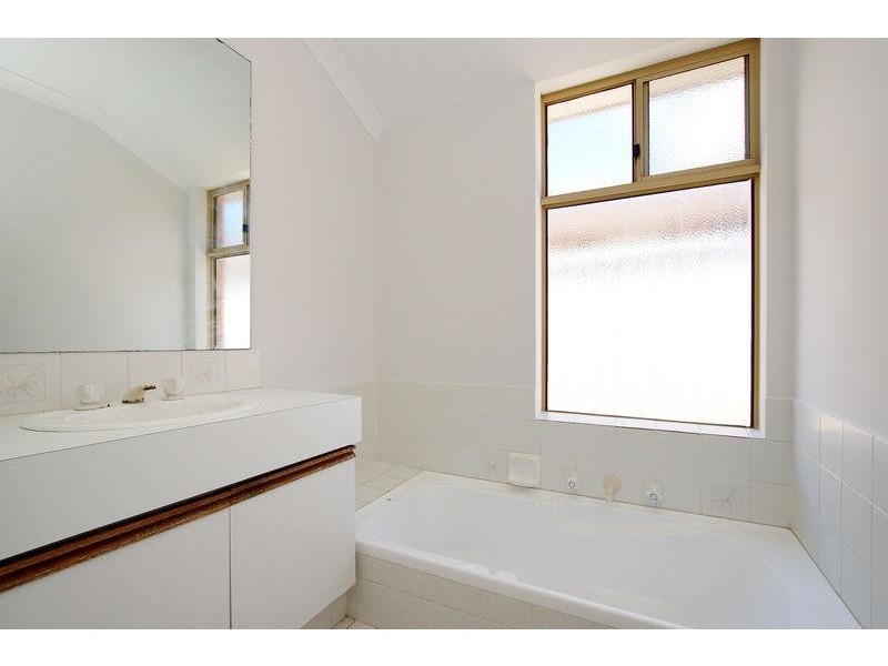 7 Atoll Court, Mullaloo WA 6027