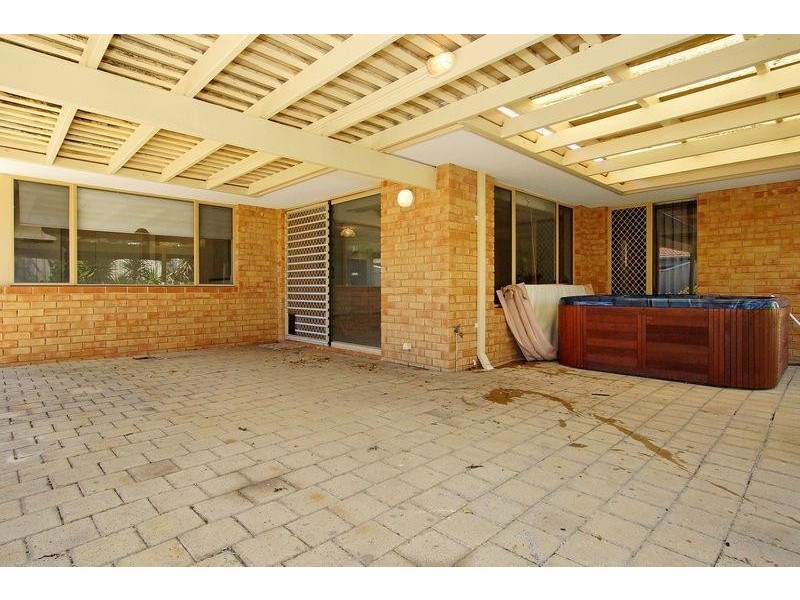 7 Atoll Court, Mullaloo WA 6027